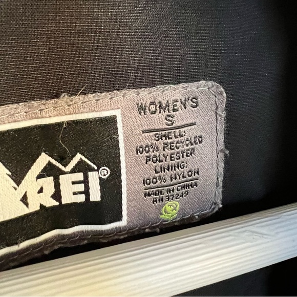 REI E1 Elements Black Trench Coat w/ Detachable Hood - Picture 5 of 11